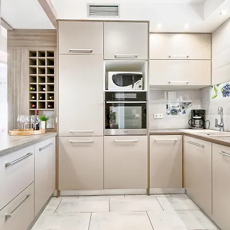 Spadici Sleeps 8 With Pool Air Con And Wifi Villa *