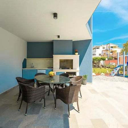 Spadici Sleeps 8 With Pool Air Con And Wifi Villa *