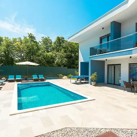Spadici Sleeps 8 With Pool Air Con And Wifi Villa *