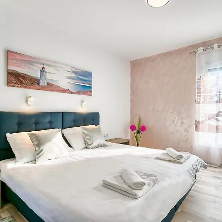 Spadici Sleeps 8 With Pool Air Con And Wifi Villa Poreč
