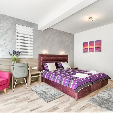 Villa Spadici Sleeps 8 With Pool Air Con And Wifi
